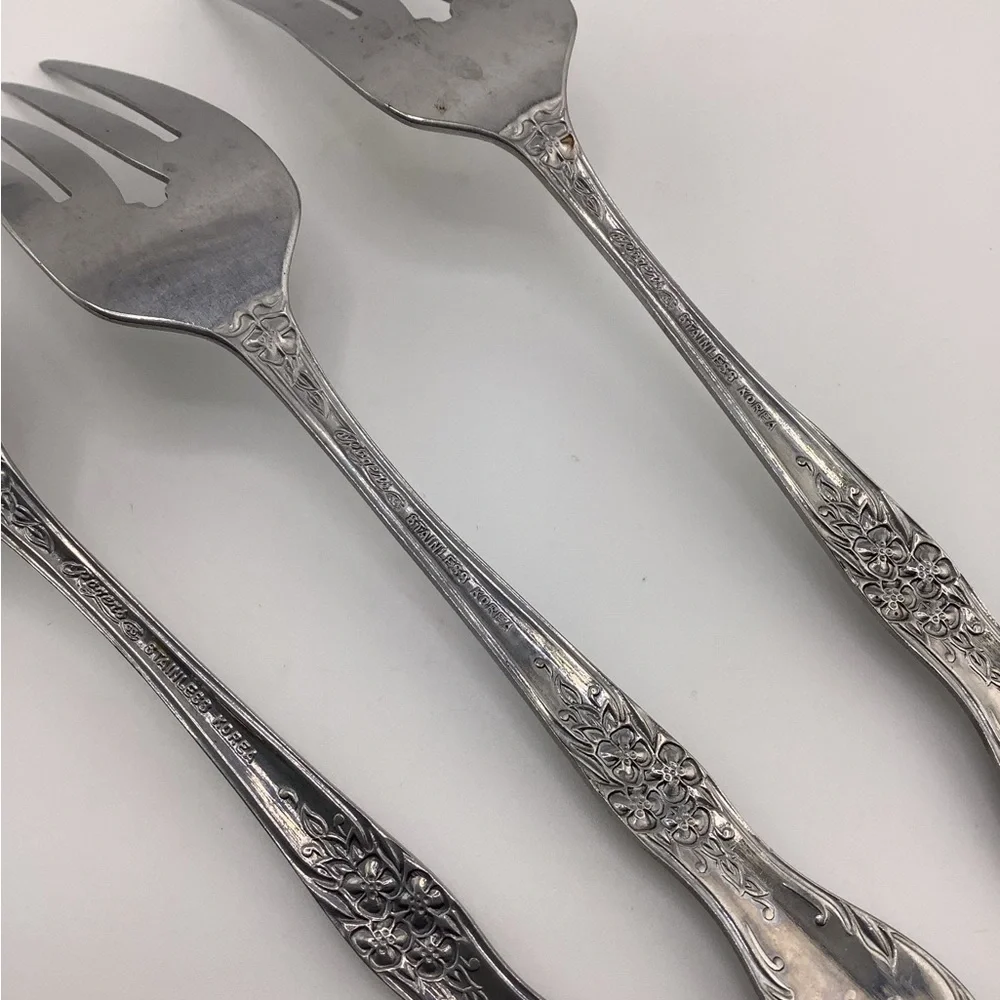 (3) Stanley Roberts Rogers “Love Joy” Salad Forks